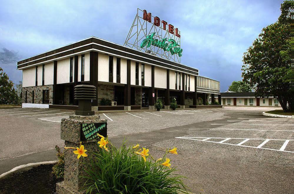 Hotel Le Hauterive Baie-Comeau Exterior foto